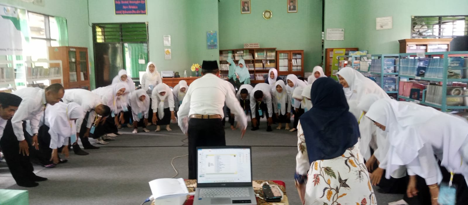Widyaiswara BDK Palembang Punya Trik Hidupkan Suasana Kelas