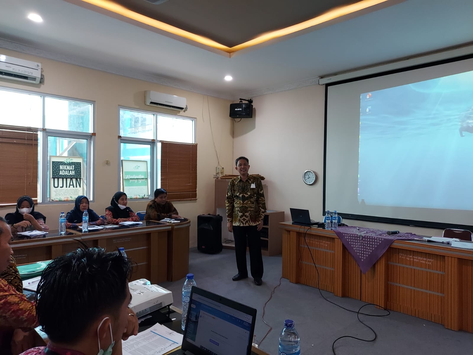Dosen Unsri, Fiber Monado Sampaikan Materi Fisika Modern di Kelas BDK Palembang 