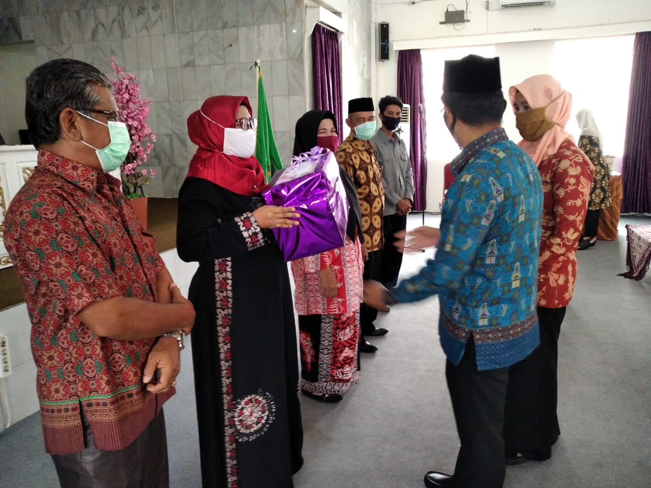 Tangis Haru Pelepasan Pegawai Purnabakti Balai Diklat Keagamaan Palembang