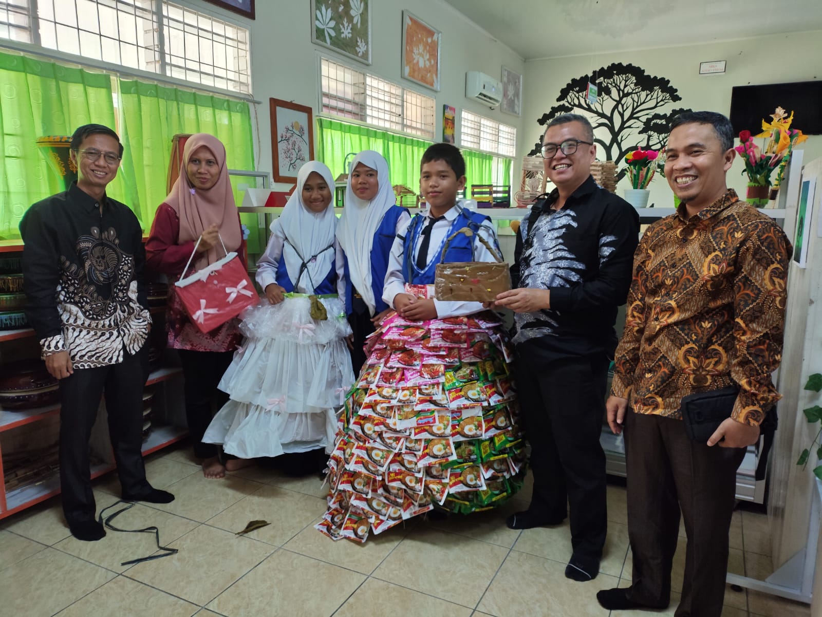 MTs Negeri 1 Bangka Wujudkan Kreativitas dan Bakat Siswa Melalui P5RA