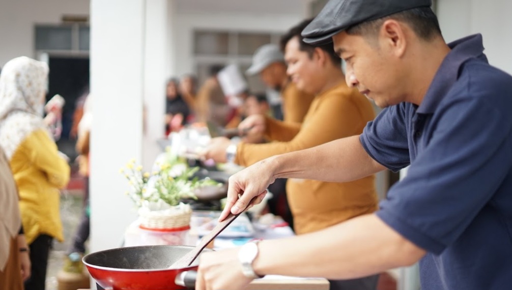 Intip Keseruan Lomba Masak Nasgor BDK Palembang