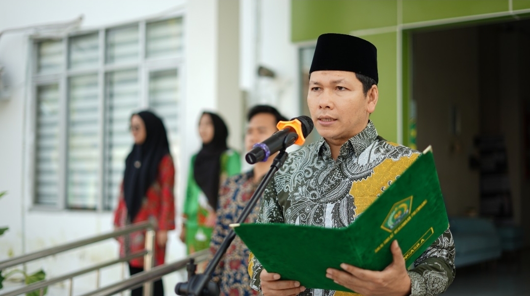 Peringati HARDIKNAS, BDK Palembang Kompak Kenakan Batik dan Laksanakan Upacara