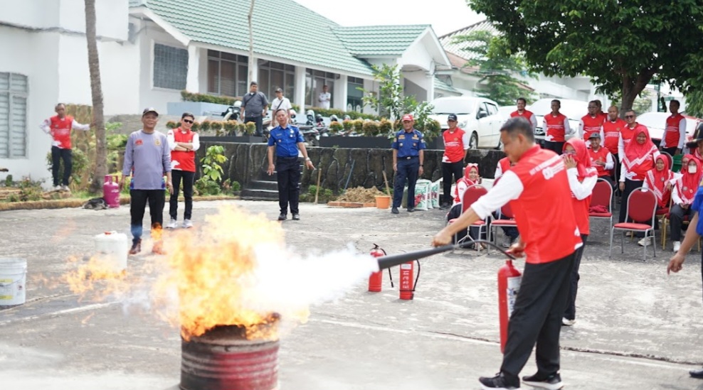 Simulasi Pemadam Kebakaran Upaya Tepat Cegah Kebakaran