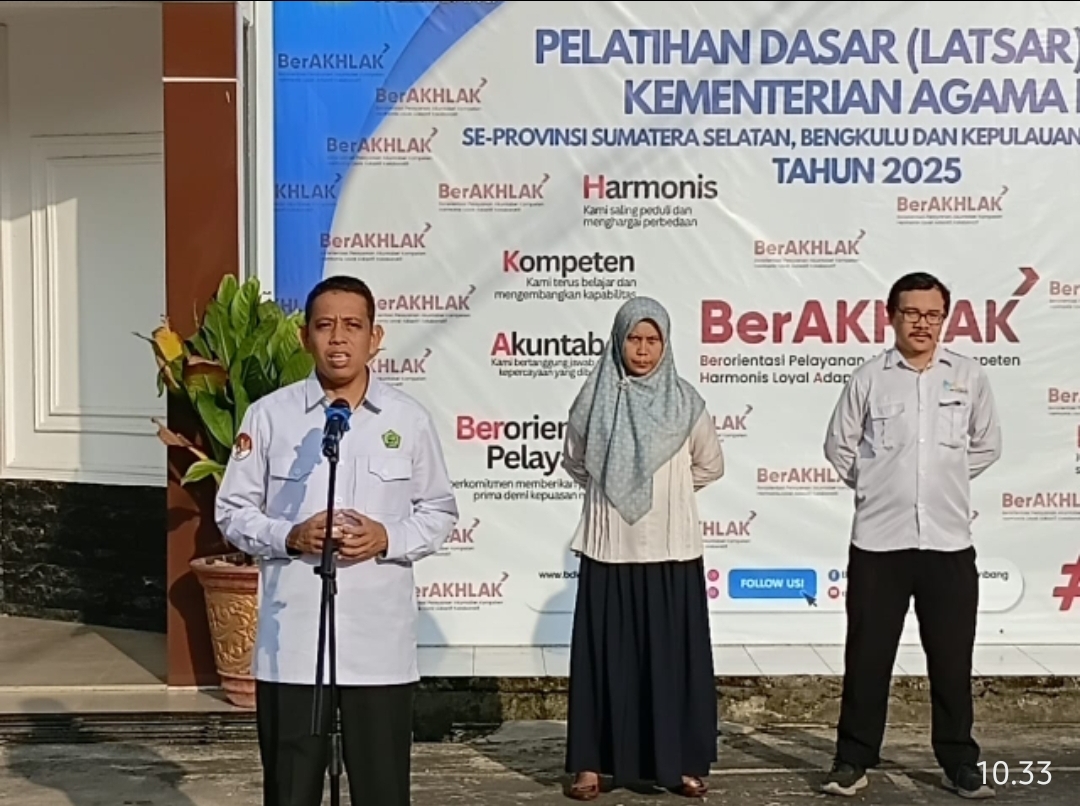 Menumbuhkan Nilai ASN BerAKHLAK, Membangun Harmoni: Wejangan Pagi di Lapangan BDK Palembang