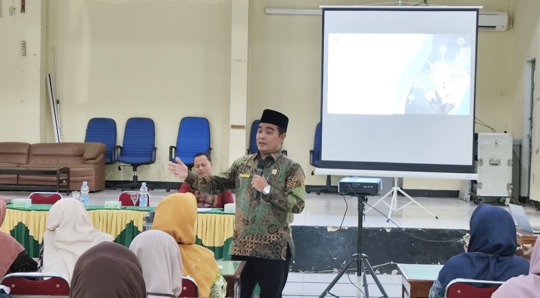 Dr. Nopian Gustari Tekankan Pentingnya Nilai-Nilai Dasar SDM Kemenag dalam Pelatihan Penyuluh