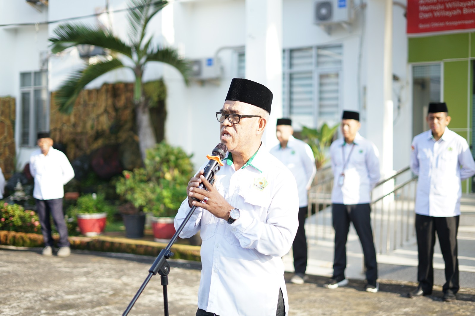 “Kita Menjadi Seperti Apa yang Kita Pikirkan” — Pesan Refleksi Apel Pagi BDK Palembang